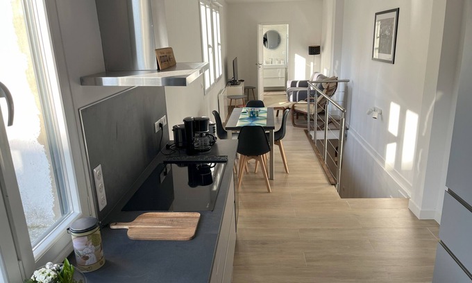 Le Plateau House | Quiet 80m² house/loft with garden and private parking, close to Paris and Disney
