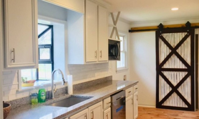 Huntcliff House | Quiet and beautiful town house