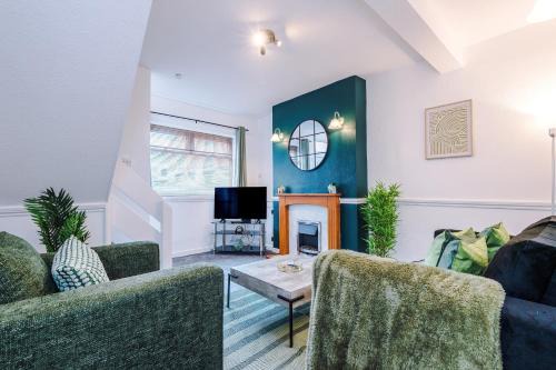 Latchford Apartment | Quiet and Comfortable Home