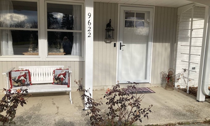 Saint Marys  Allen County House | Quiet and comfy home is one of Fort Wayne's most sought after areas of the city