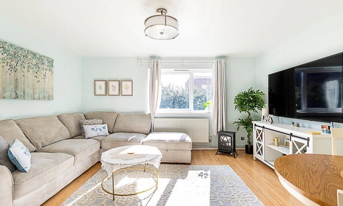 Wimbledon Apartment | Quiet and cosy 2-bed in Wimbledon