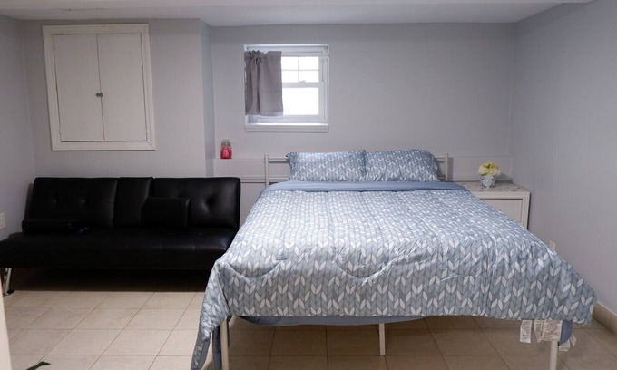 Medford Apartment | Quiet and Cozy 1Br Apt, Free Parking, Laundry, Close to I-93!