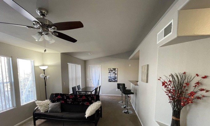 MacDonald Ranch Apartment | Quiet and Secluded 2 bedroom 2 bathroom 2nd floor apartment.