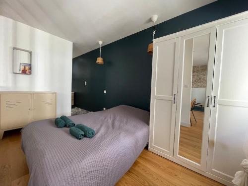 Saint - Michel Apartment | Quiet apartment - Close to metro Saint Michel
