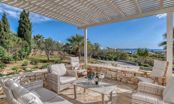 Chrissi Akti House | Quiet area with Beach access