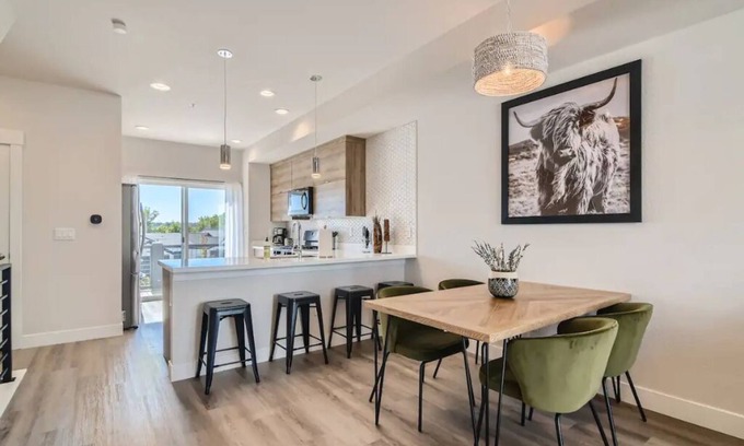 Berkley House | Quiet centrally located Denver hub w/free parking