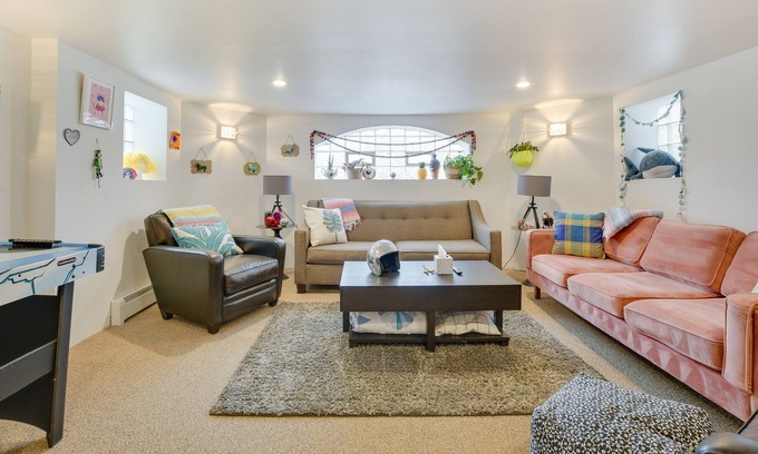 Belmont Cragin Apartment | Quiet Chicago Vacation Rental: 11 Mi to Downtown!