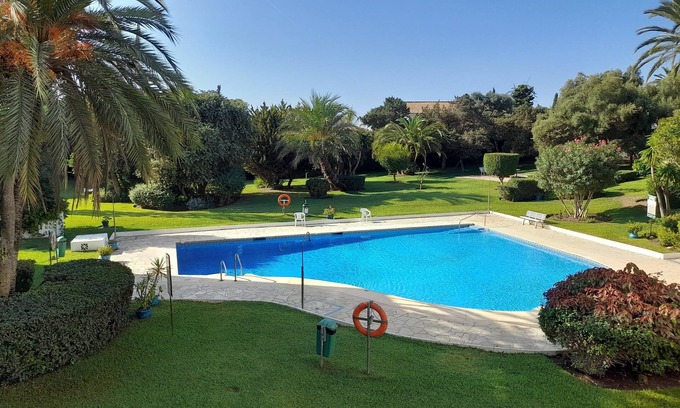 Urbanizacion Marbessa Apartment | Quiet, clean apartment with pool - 5 min from the beach