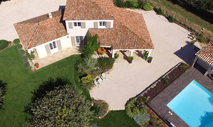 Saint-Siffret House | Quiet, comfortable property with swimming pool in the Uzès/Pont du Gard Provence area