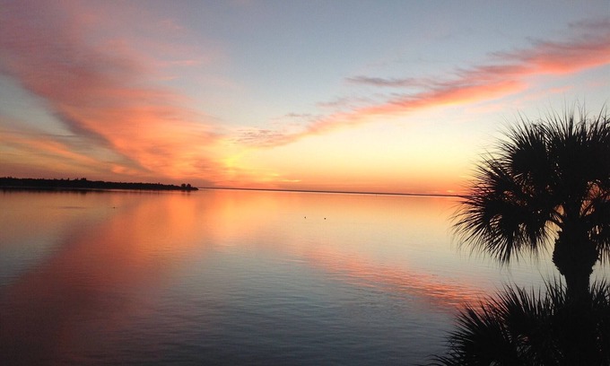 Pinellas Point Condo | Quiet condo -amazing water view of Tampa Bay from living room, bedrooms, balcony