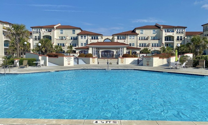 North Topsail Beach Condo | Quiet Condo with Resort-Style Amenities