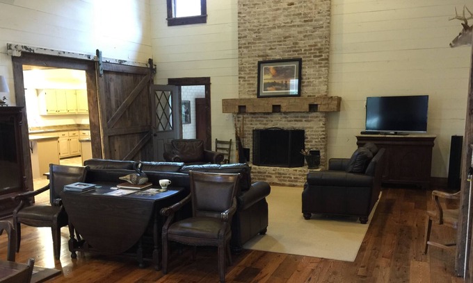 Olive Branch Other | Quiet Country Estate Near Memphis