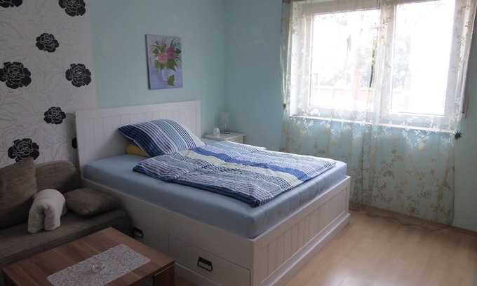 Oggersheim Apartment | Quiet, cozy small apartment on the ground floor in Oggersheim, shared use of garden