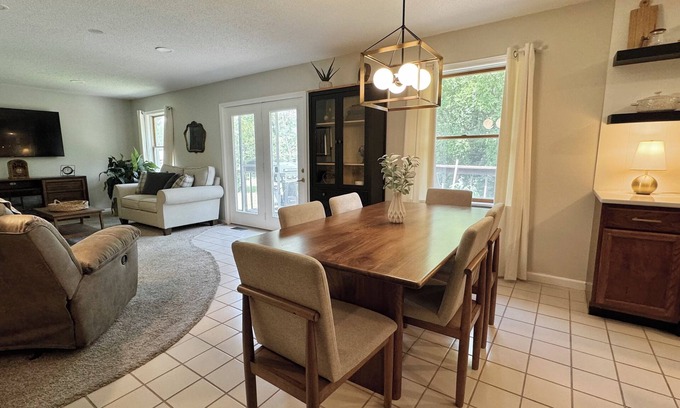 Murphysboro House | Quiet & Cozy Neighborhood Home