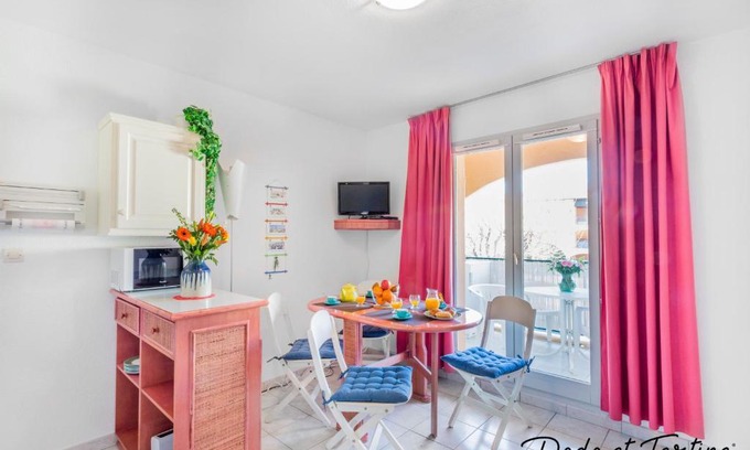 Les Bormettes Apartment | Quiet cute 1 bedroom with terrace - Dodo et Tartine