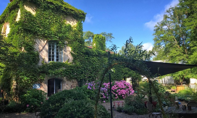 Serignac-sur-Garonne Other | Quiet 2 bedroom/2 bath Pigeonnier along the Canal de Garonne