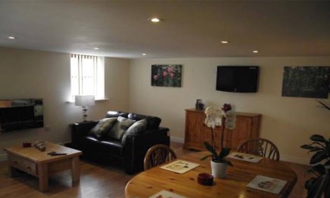 Chepstow Apartment | Quiet getaway in Monmouthshire countryside