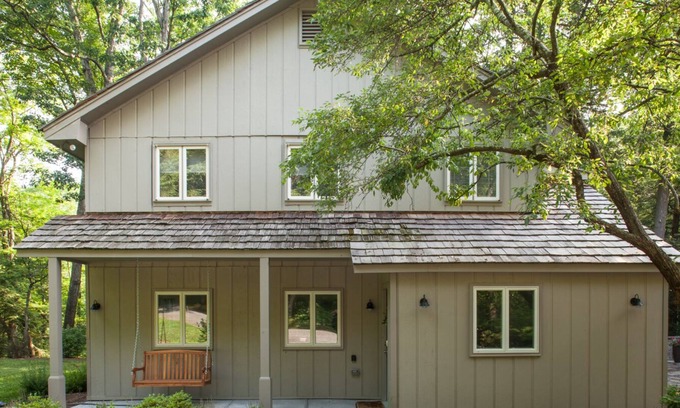 Hillsdale House | Quiet Guest House In The Green River Valley