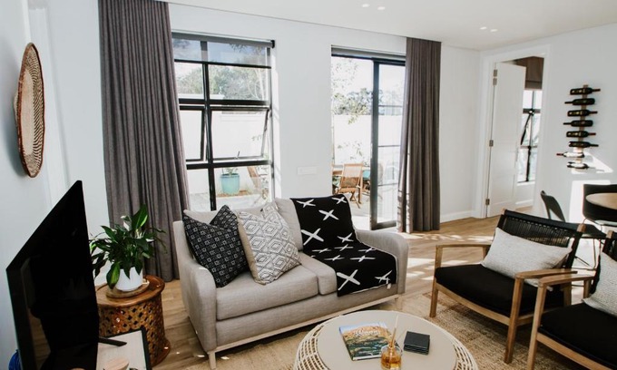 Somerset West Apartment | Quiet Hideaway