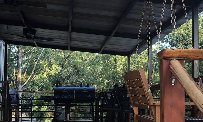 Gordonville House | Quiet Hill Top Cabin nestled in the wooded area near the lake. #2 of 2 cabins .
