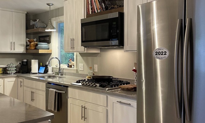 Cumberland Center House | Quiet home away from home; Cumberland Center retreat!