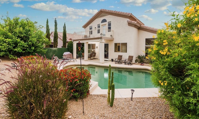 Aztec Corridor Villa | Quiet Home with Mountain View & Pool 4BD/3BTH in family neighborhood - Sleeps 12