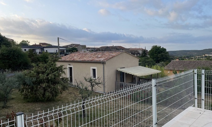 Les Mages House | Quiet house