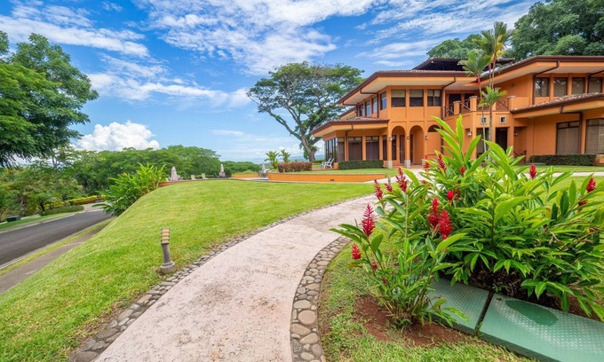 Tarcoles House | Quiet house in Nativa Resort