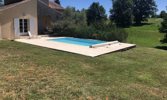 Salon House | Quiet house in the heart of Périgord