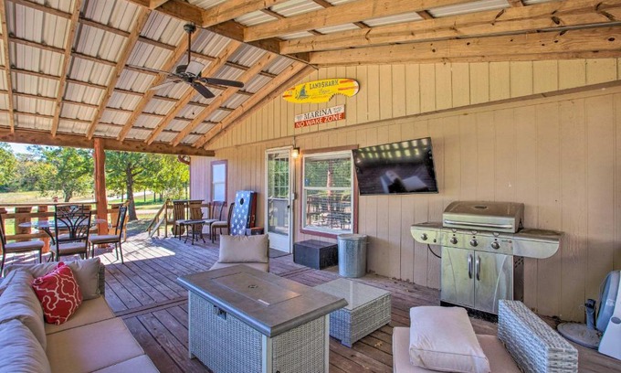 Kingston House | Quiet Kingston Getaway Close to Lake Texoma!