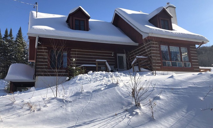 Lac Superieur Village Cottage | Quiet Laurentian Getaway, Close to the Excitement