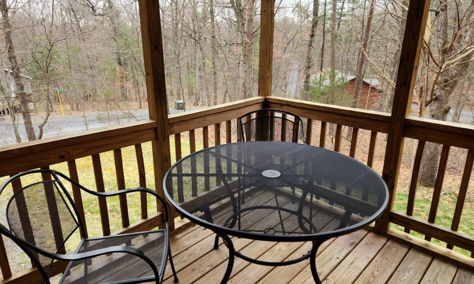Mount Jackson House | Quiet Mountainside Retreat - One mile from Four Season Bryce Resort