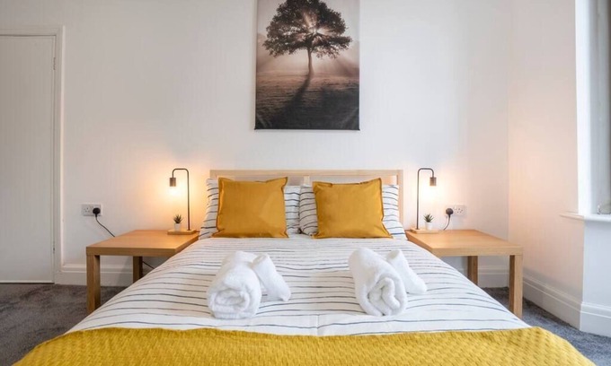 Bispham Apartment | Quiet Neighborhood-Free Parking