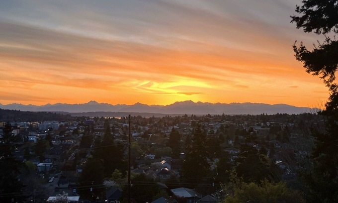 Phinney Ridge Apartment | Quiet Phinney Ridge gem with view of Olympic Mountains and dedicated workspace