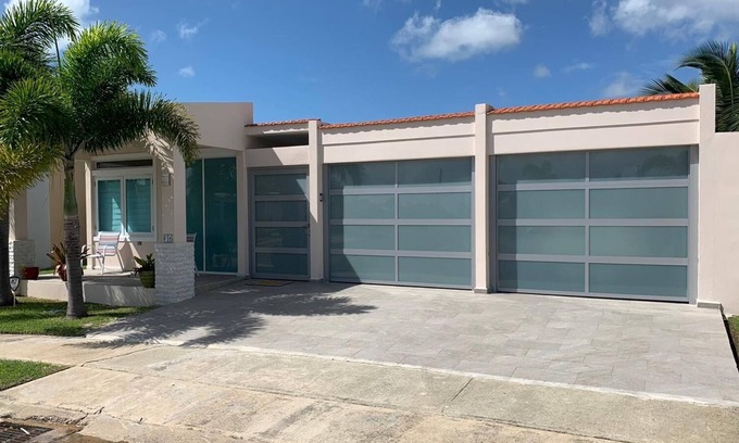 Bajo House | Quiet place w/private pool, 5min walking distance to the beach and restaurants