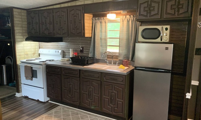 Beech Island House | Quiet Private Retro 2/2 Furnished/Linen Towel Service/13.48 Miles From AIKEN