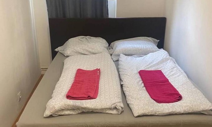 Simmering Apartment | Quiet Private Room | Central Shared Flat