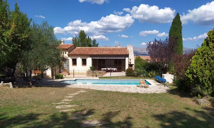 Peynier House | Quiet Provencal villa 8 people