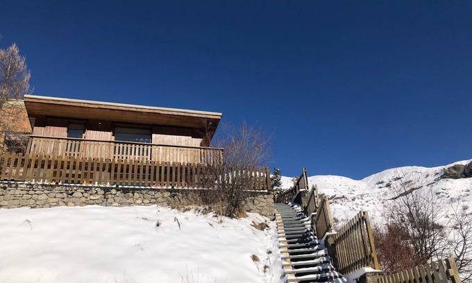 Orcieres-Merlette Ski Chalet | Quiet, renovated chalet in the eastern part of the resort with magnificent views