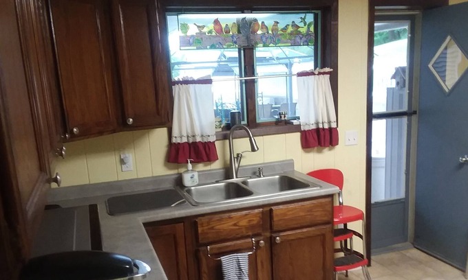 Port Allegany Apartment | Quiet residential area.