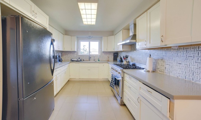 Salinas Cottage | Quiet Salinas Vacation Rental 10 Mi to Beach