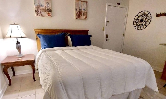 Fairfield Harbour Condo | Quiet studio