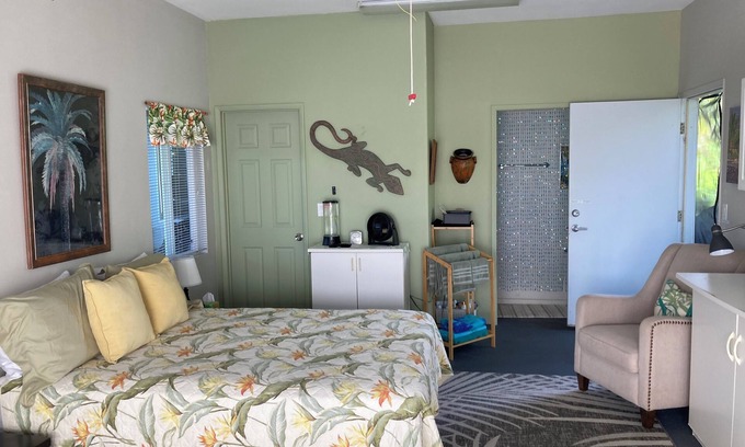 Kehena Apartment | Quiet Studio Vacation Rental on the Beautiful Puna Coast
