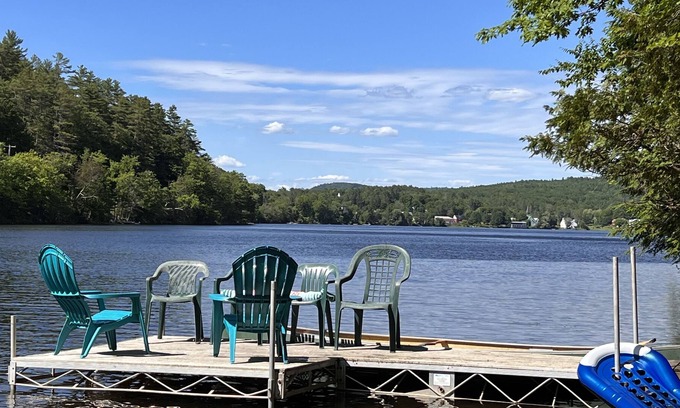 Mount Vernon House | Quiet three bedroom lakefront retreat with over an acre, and 250 feet lakefront!