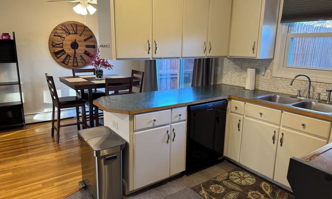 Hudson House | Quiet updated townhome in Hudson