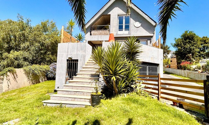 Crozon House | Quiet Villa with Beautiful Open View