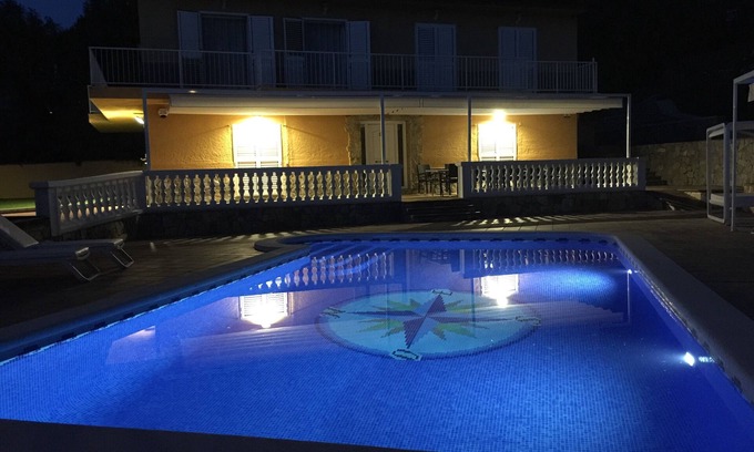 Condado del Jaruco Villa | Quiet villa with private pool 2 km from Fenals beach, free WIFI. HUTG003785