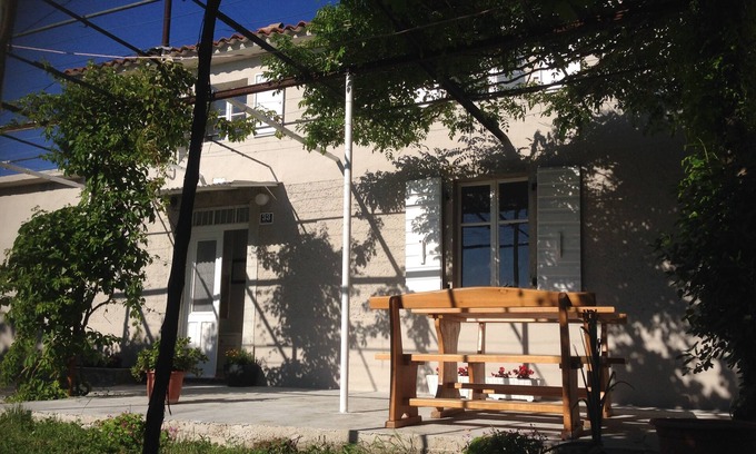 Rogocana House | Quiet village house 6 km from the sea