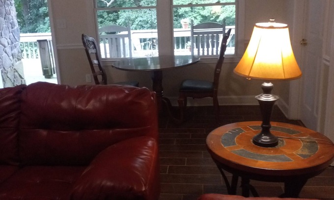 Central House | Quiet, yet convenient, country setting
