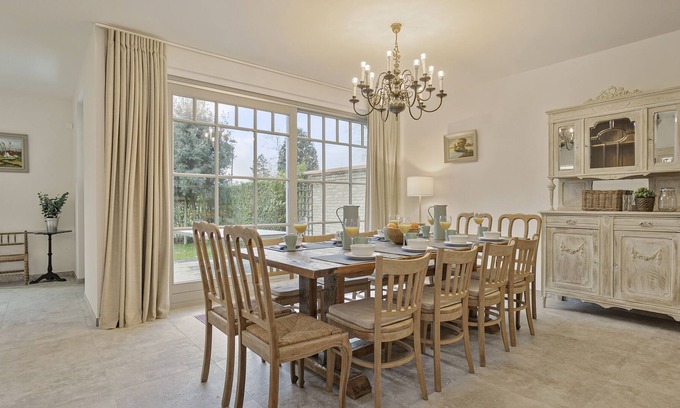 Koksijde Villa | Quietly located villa in Sint-Idesbald!